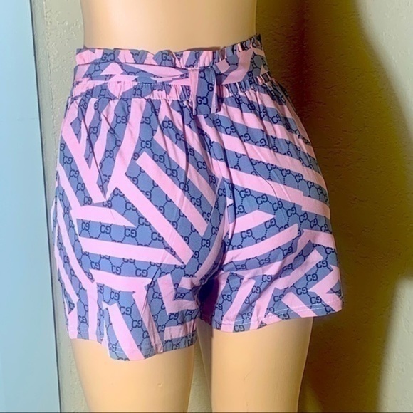 Summer Shorts with Pockets - Picture 3 of 4